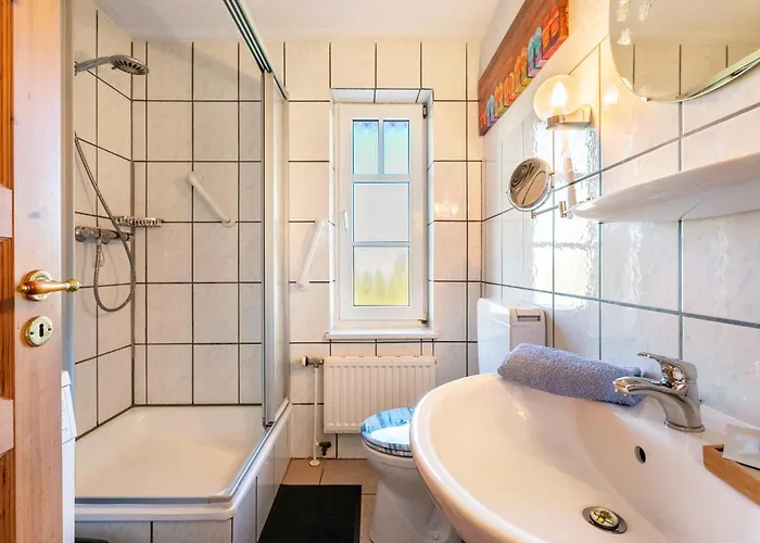 Hus Tingeltut Gerd Clausen *