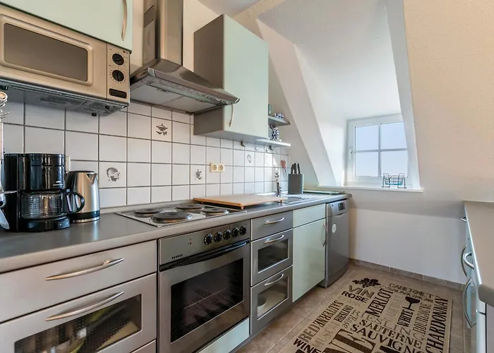 Hus Tingeltut Gerd Clausen *